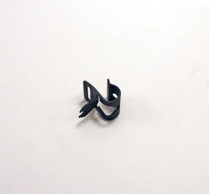 harness clip medium